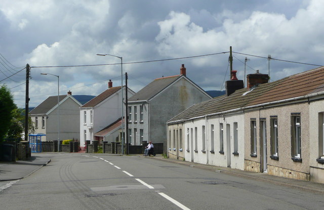 File:A4109 Church Road, Seven Sisters - geograph.org.uk - 918729.jpg