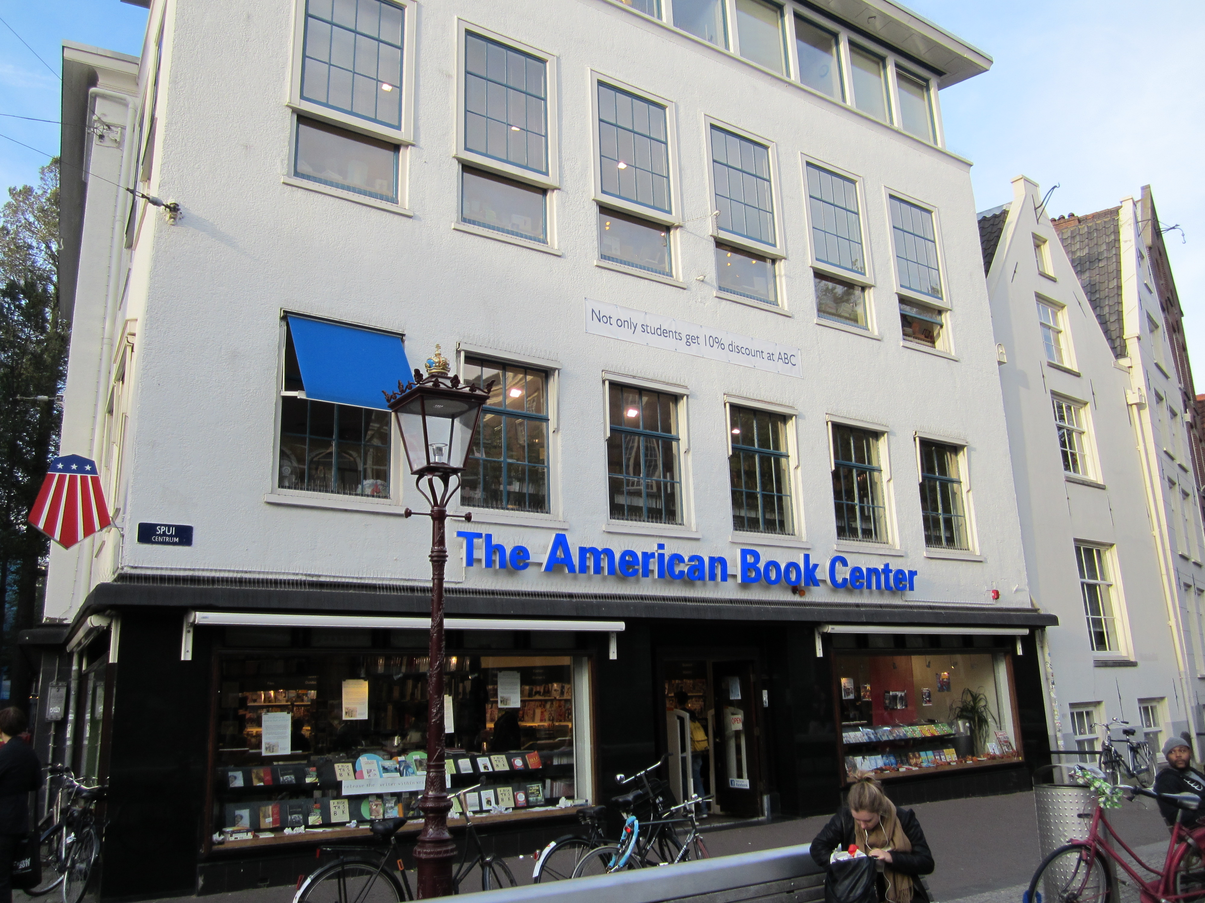 Centre booking. American books. Book shop Amsterdam.