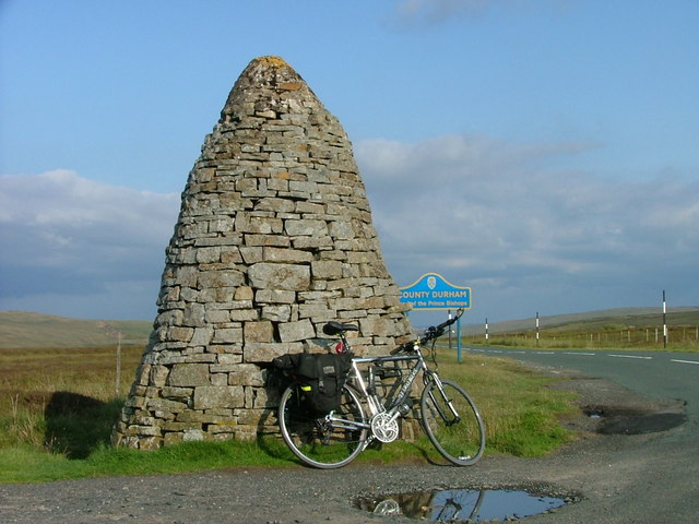 Another boundary, another summit - geograph.org.uk - 1745533