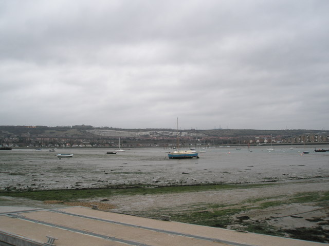 File:Boats near Portchester Castle - geograph.org.uk - 731571.jpg