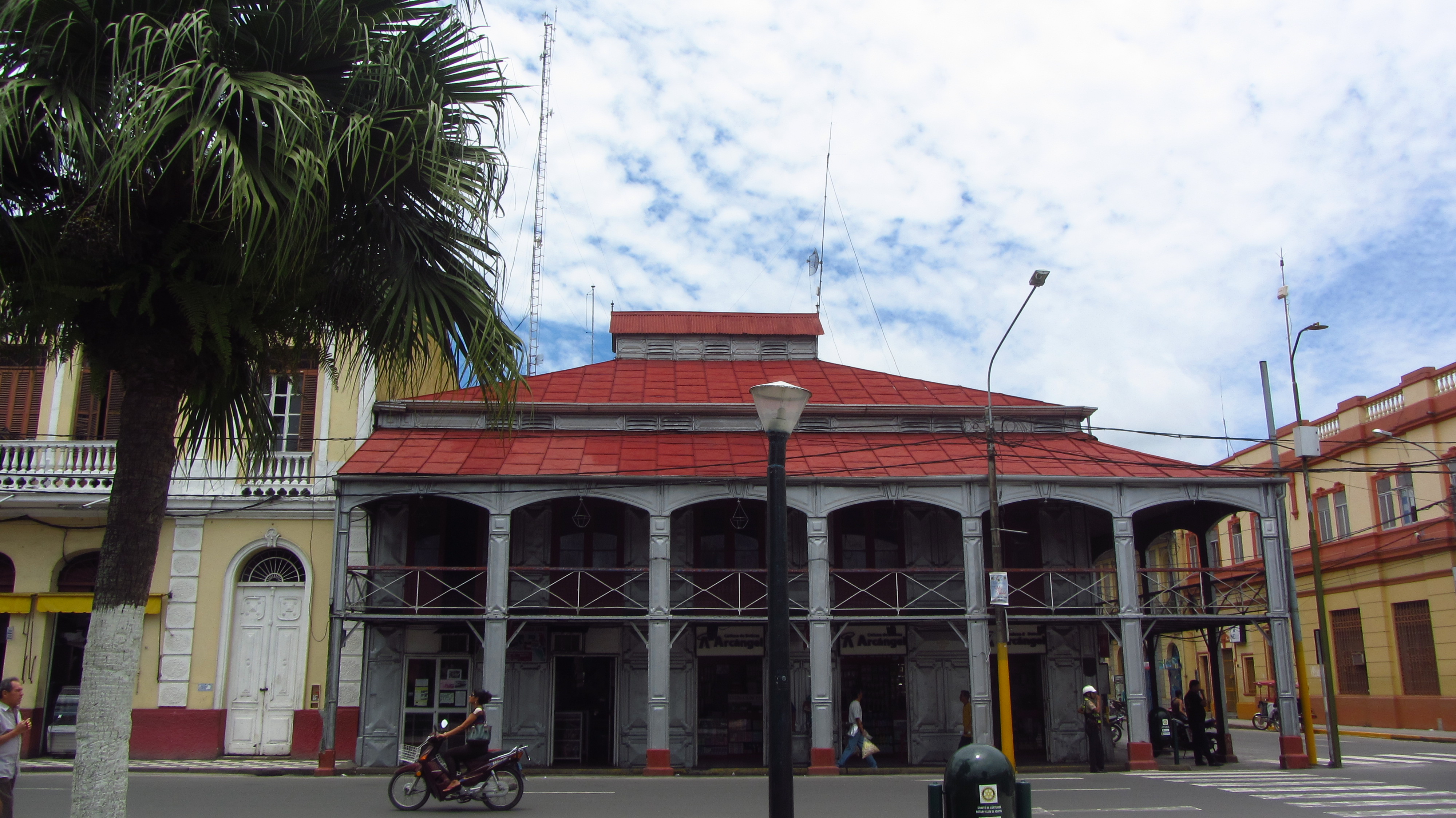 20 Things to do in Iquitos, casa de Fierro | Peruvian Sunrise