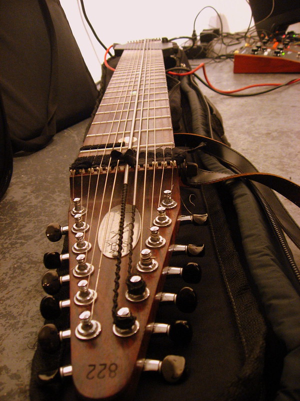 Стик воронеж. Стик Чапмена. Chapman Stick размер. Chapman Stick 10 String. Chapman Stick сделать самому.