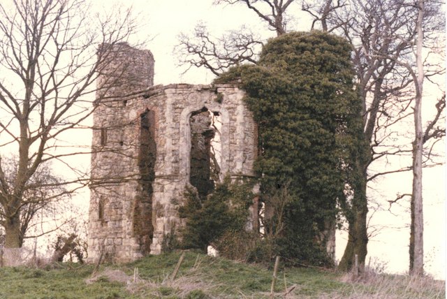 File:Dinton Castle - geograph.org.uk - 948106.jpg