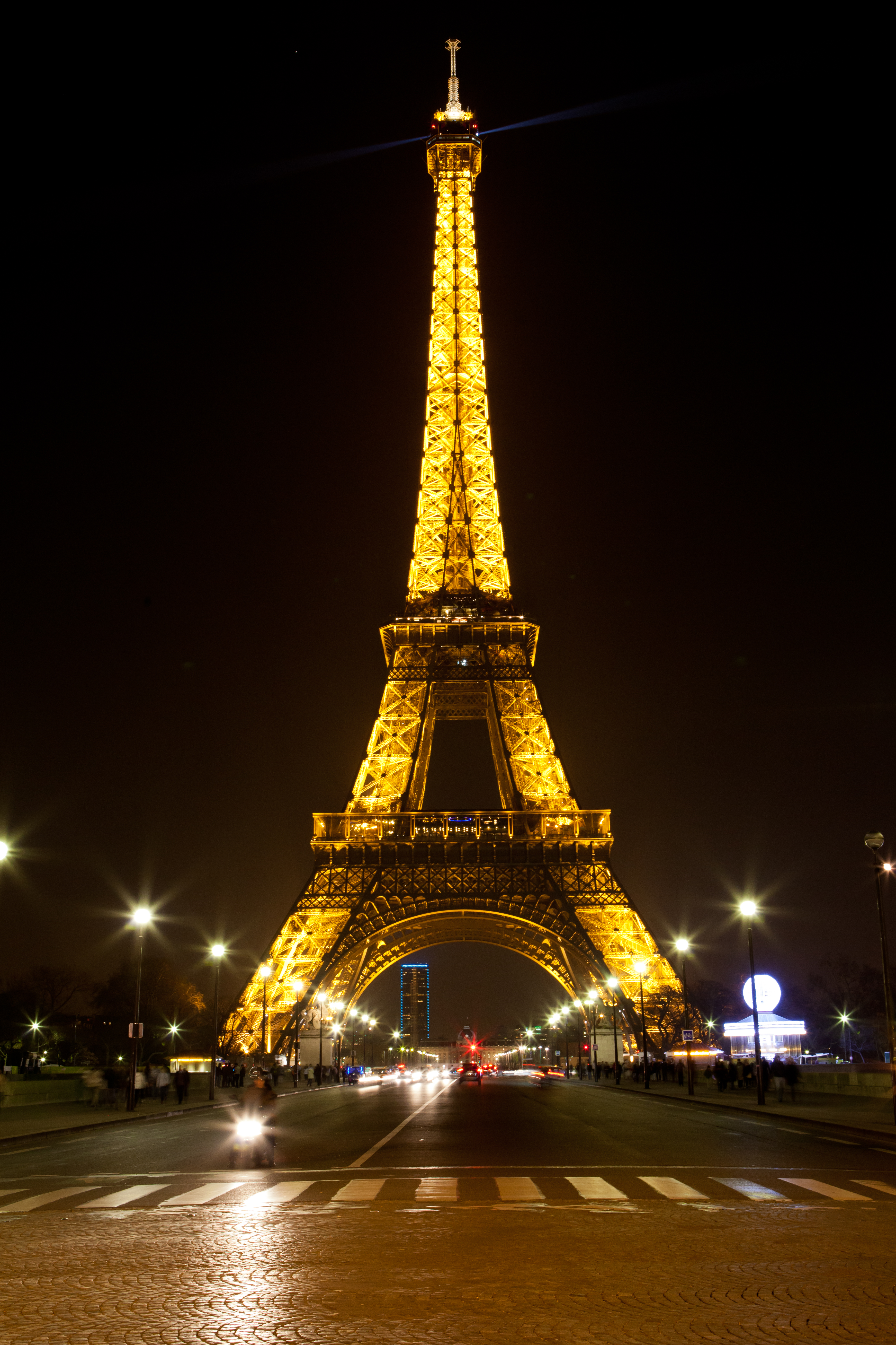 File:Eiffel Tower in Las Vegas (Paris) at night.jpg - Wikimedia Commons