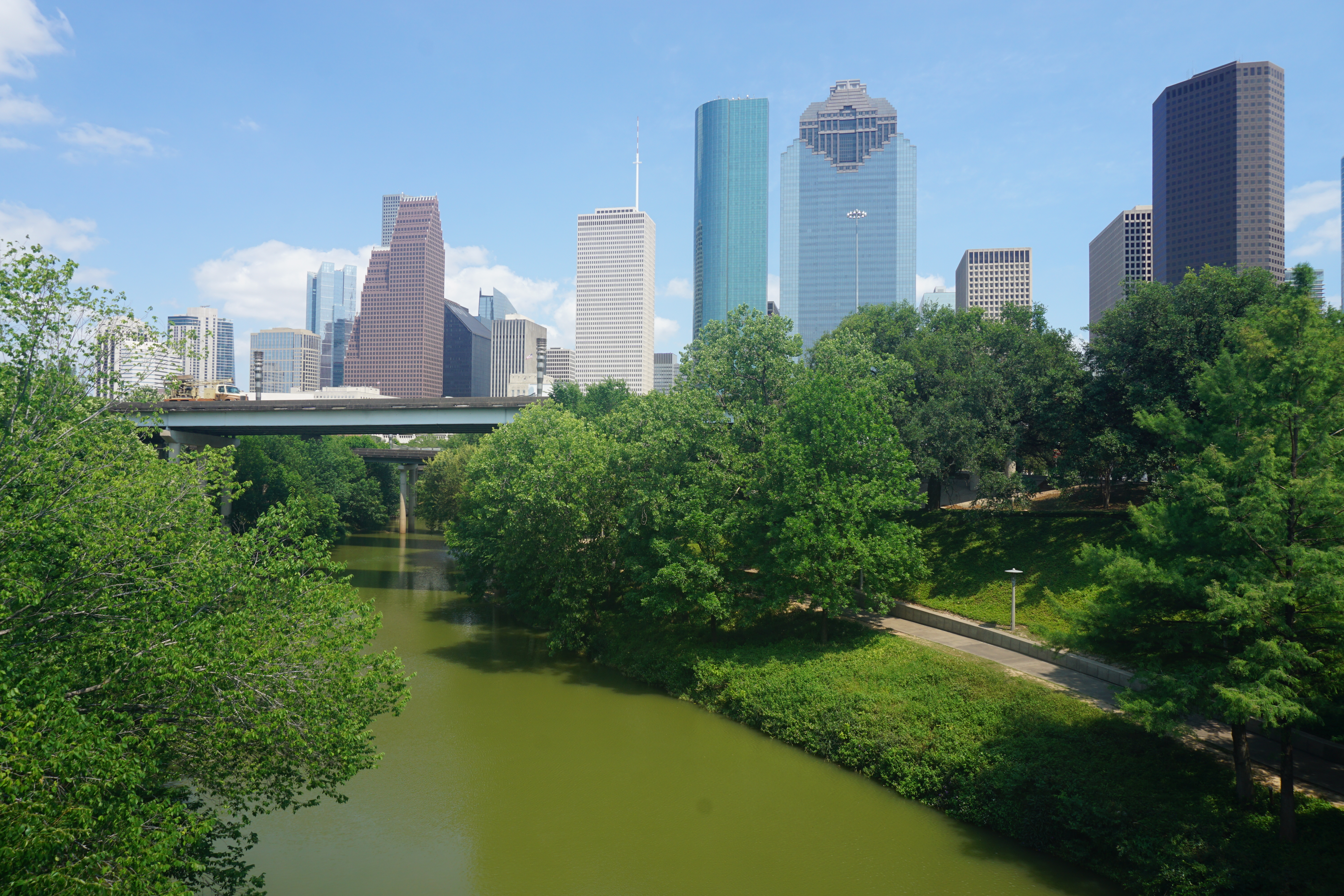 Houston May 2022 13 %28Buffalo Bayou Park and skyline%29