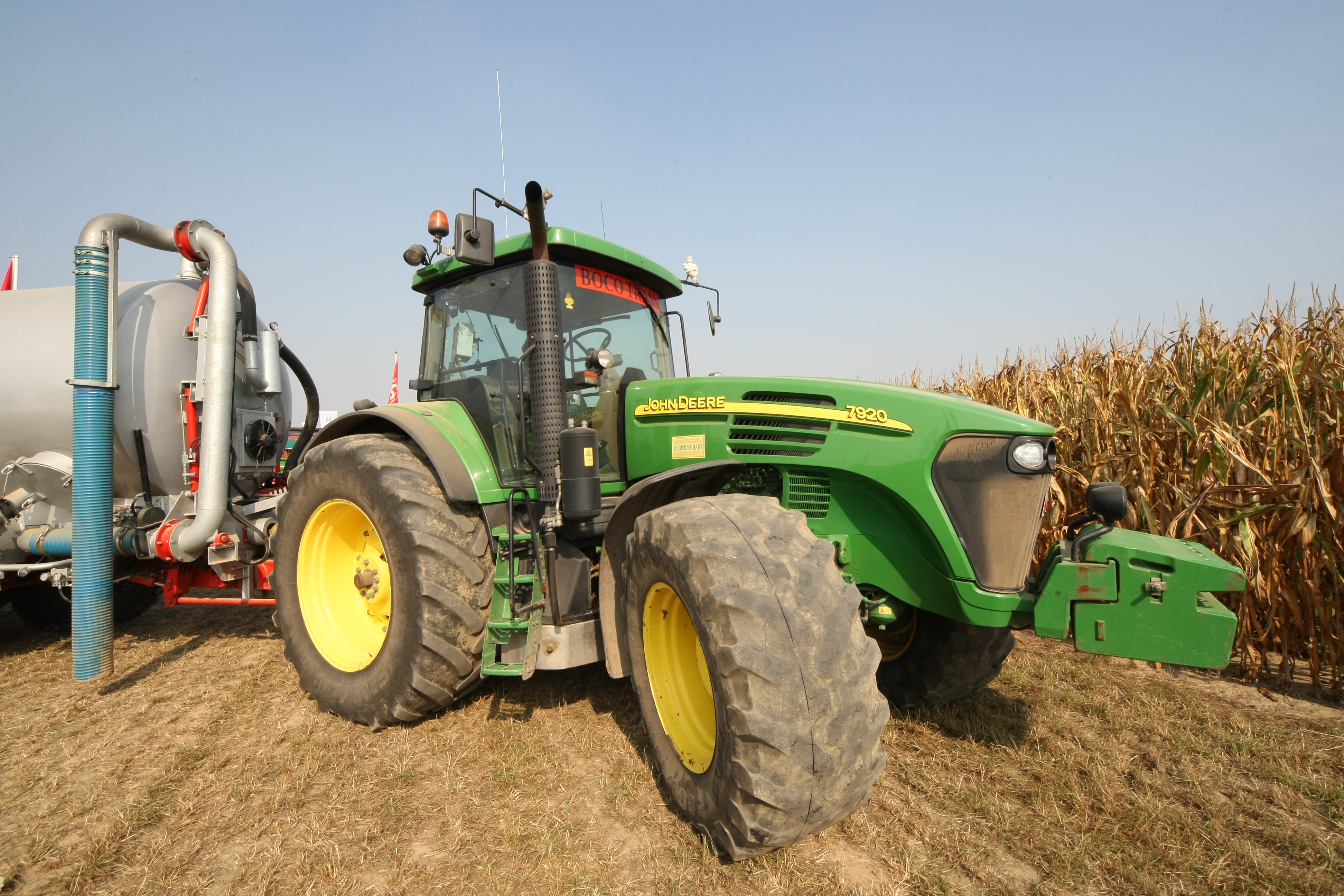 john-deere-6830-premium-fiche-technique-info-tout-sur-le-john-deere