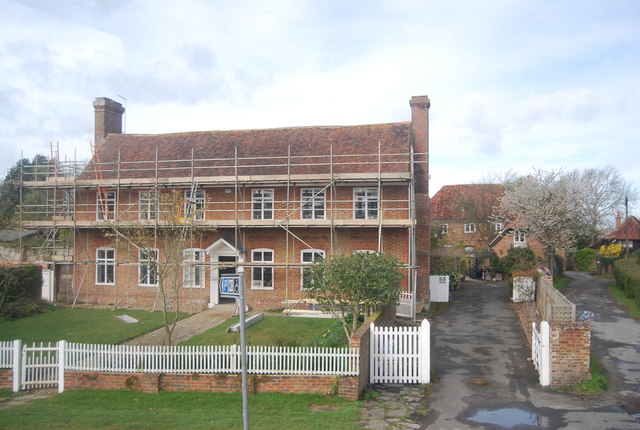 File:Renovating Hendon Hall.jpg