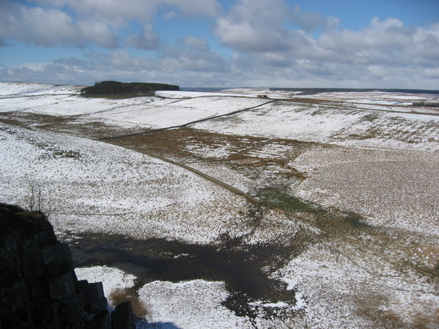 File:Steel Rigg west of Highshield Crags - geograph.org.uk - 750566.jpg