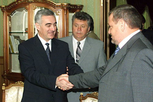 File:Vladimir Putin 16 May 2002-1.jpg