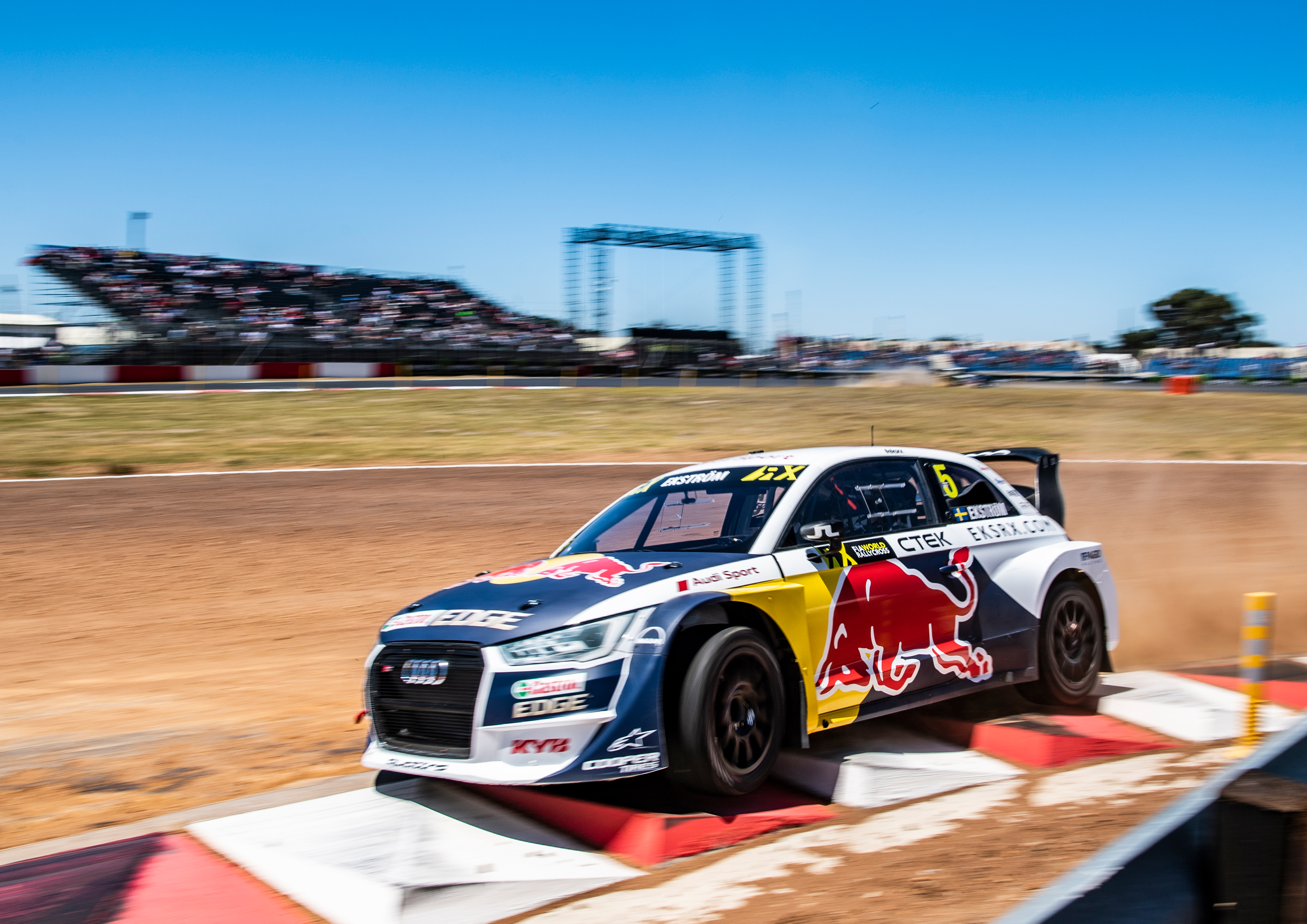 World Rallycross в автосалоне