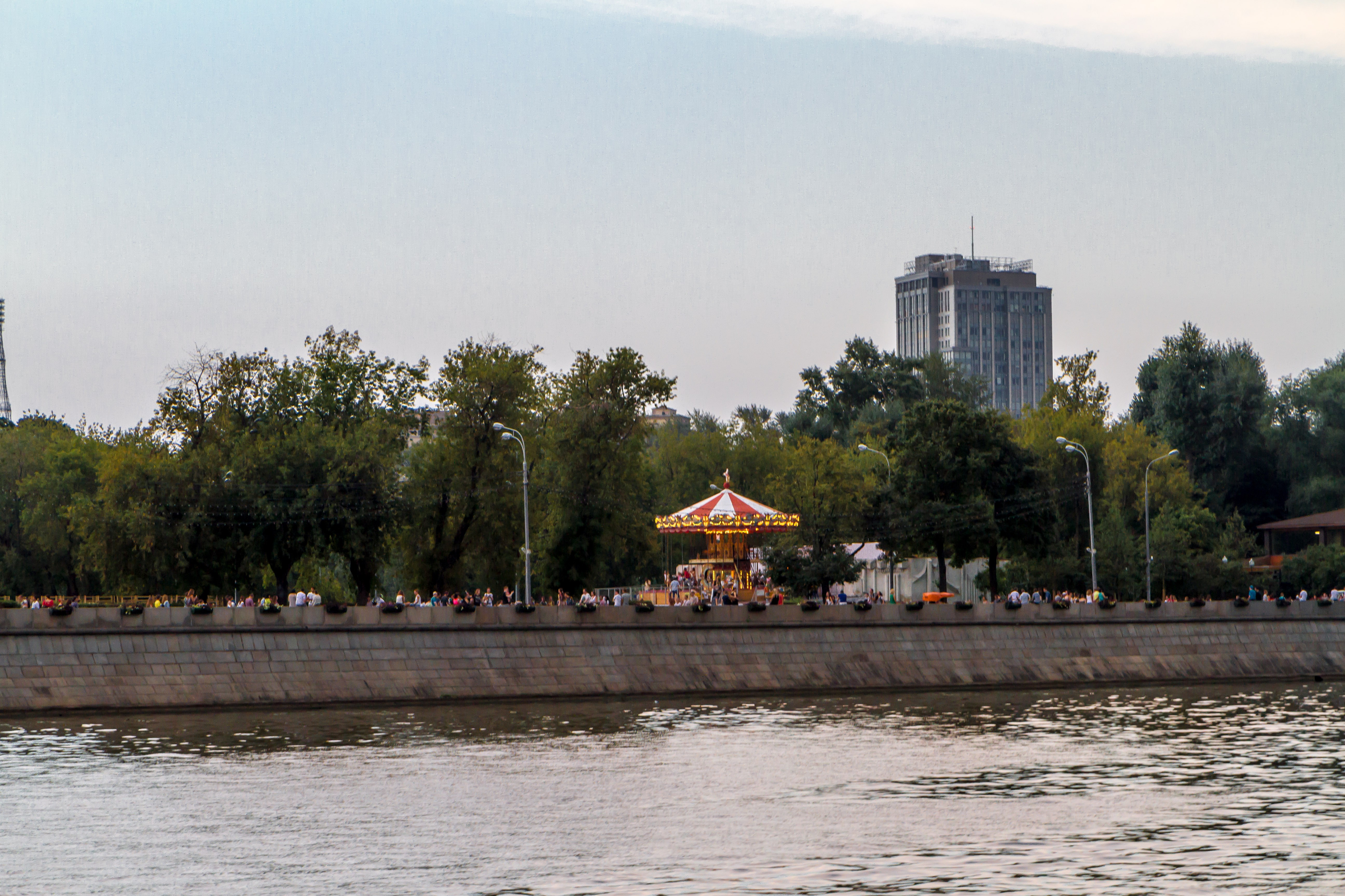 Gorky park in moscow is one. Якиманка озеро.