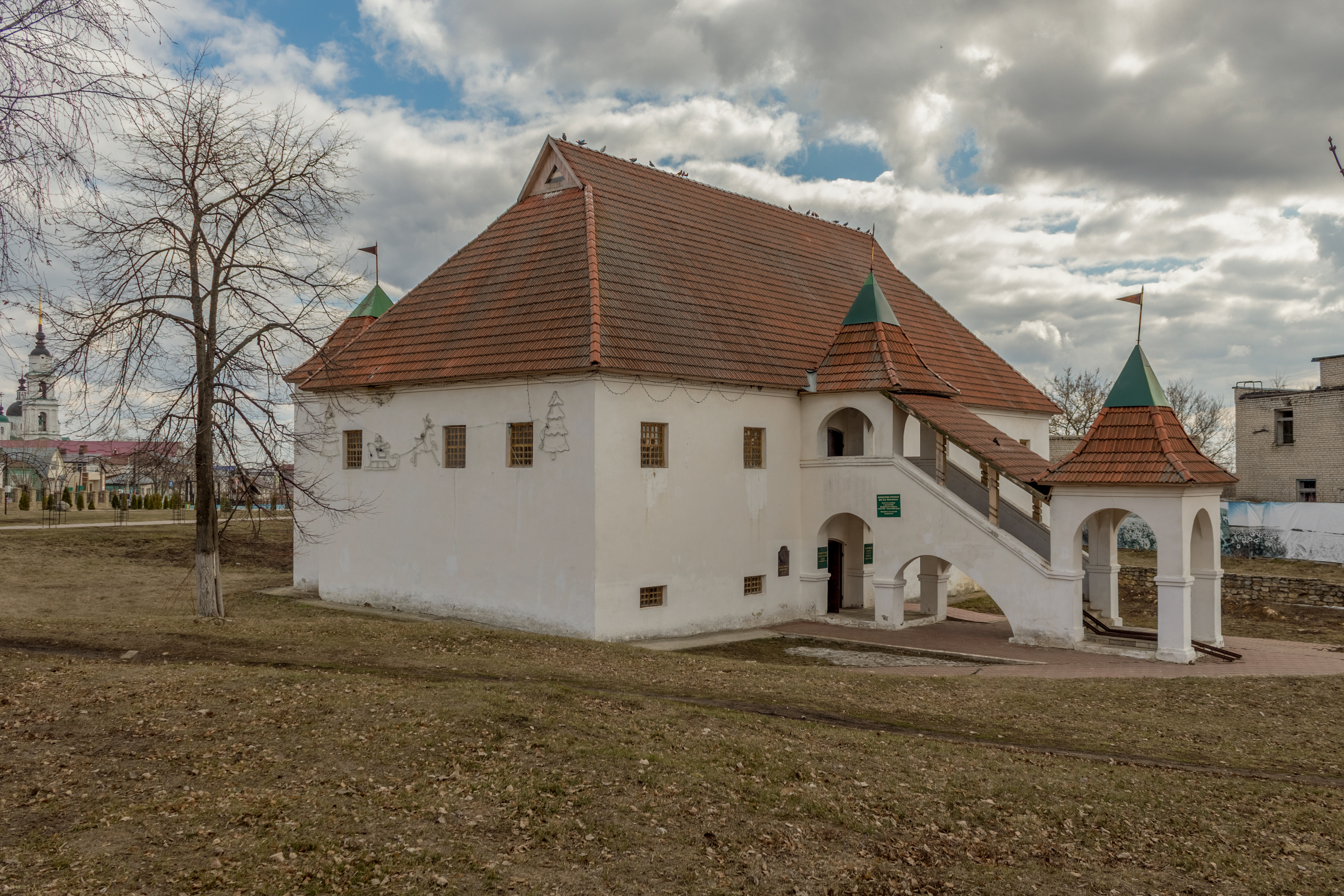 Файл:Чаплыгин, дом Меньшикова, 2021-04-09.jpg — Путеводитель Викигид  Wikivoyage