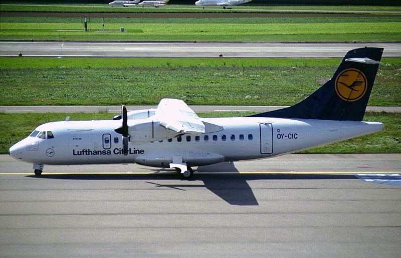 File:ATR ATR-42-300, Lufthansa CityLine (Cimber Air) AN0066977.jpg