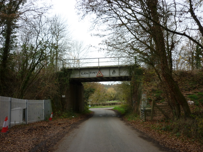 File:A rail bridge near Cummin's Farm - geograph.org.uk - 2722569.jpg