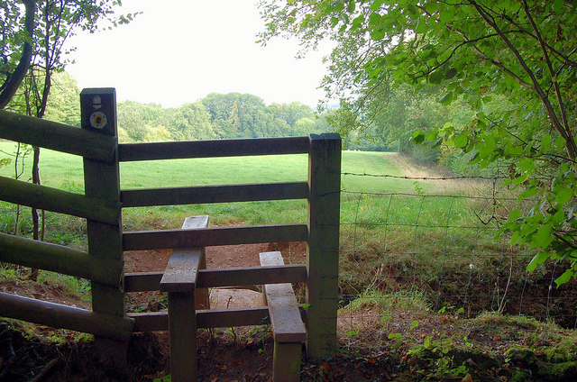 File:A stile on Offa's Dyke path, Hay - geograph.org.uk - 1502538.jpg