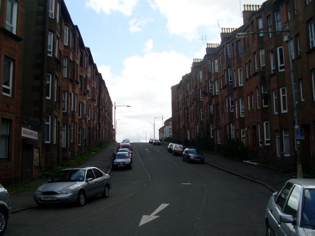 File:Aberfoyle Street - geograph.org.uk - 1266177.jpg