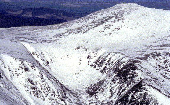 File:AerialViewofTuckermanRavine.jpg