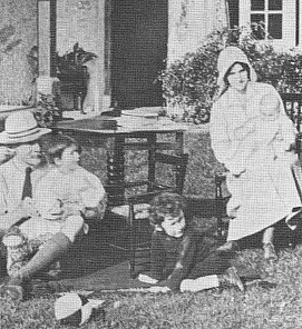 Baden-Powell with wife and three children, 1917