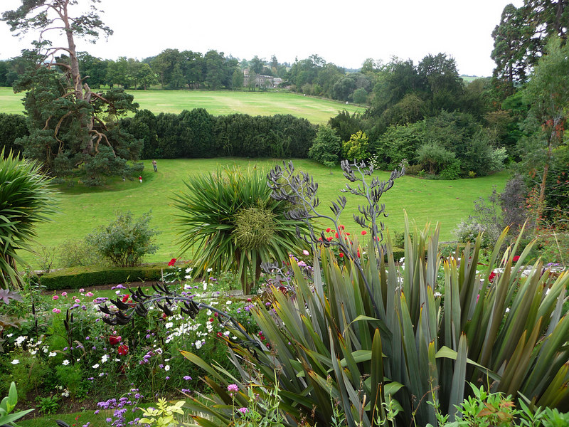 File Berkeley Castle Garden Geograph Org Uk 1732486 Jpg