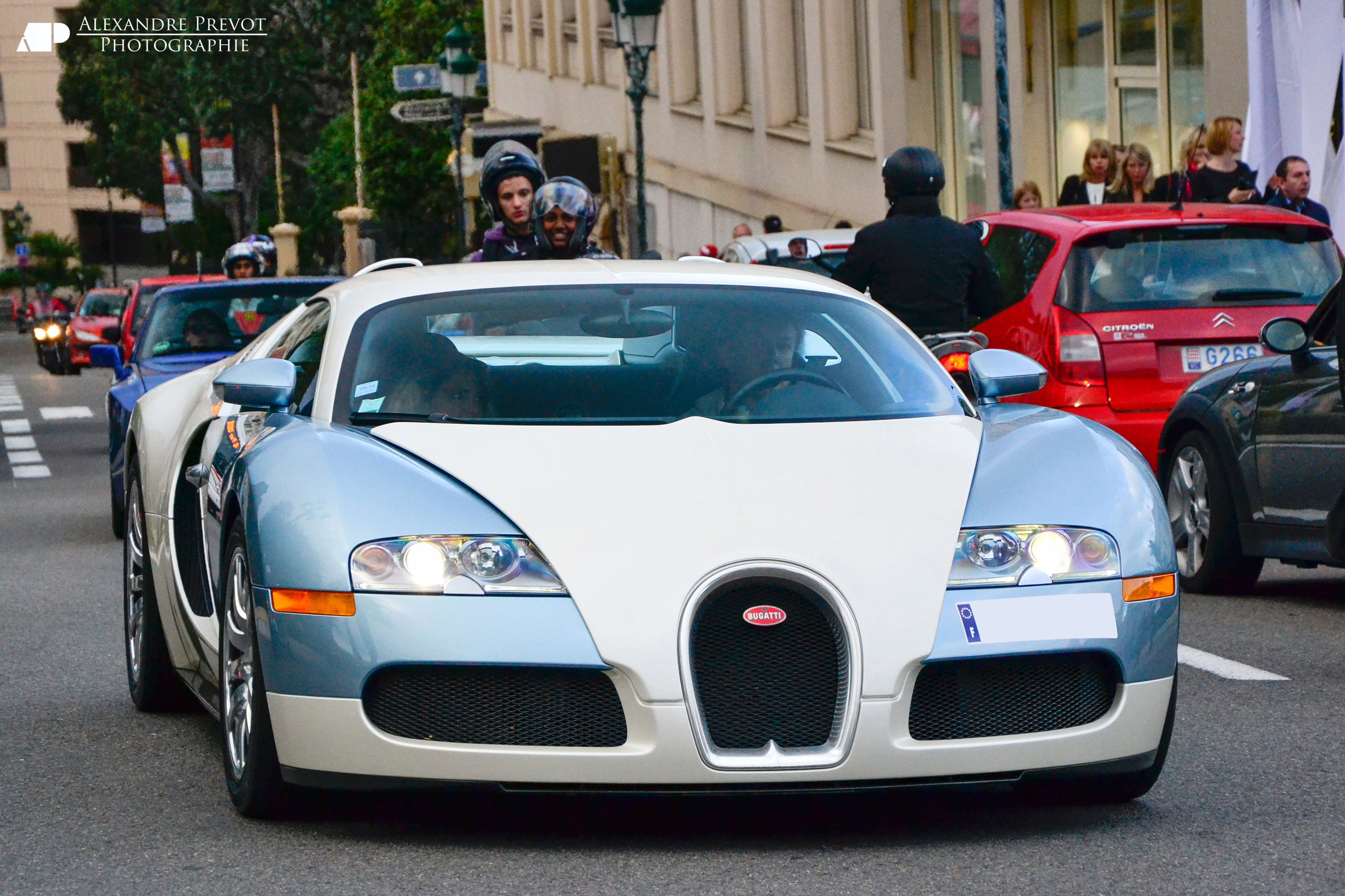 Bugatti Veyron 2000