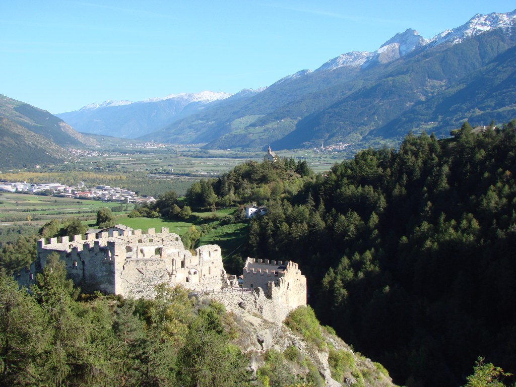 Datei:Burgruine Lichtenberg Ausblick.jpg – Wikipedia 