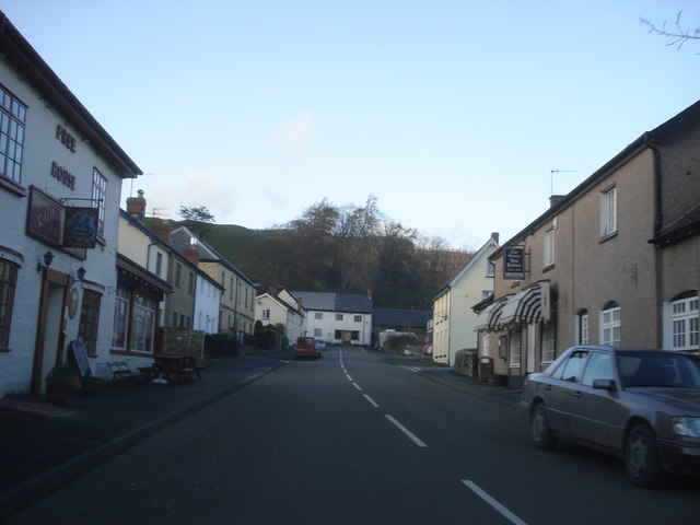 File:Centre of New Radnor - geograph.org.uk - 689030.jpg