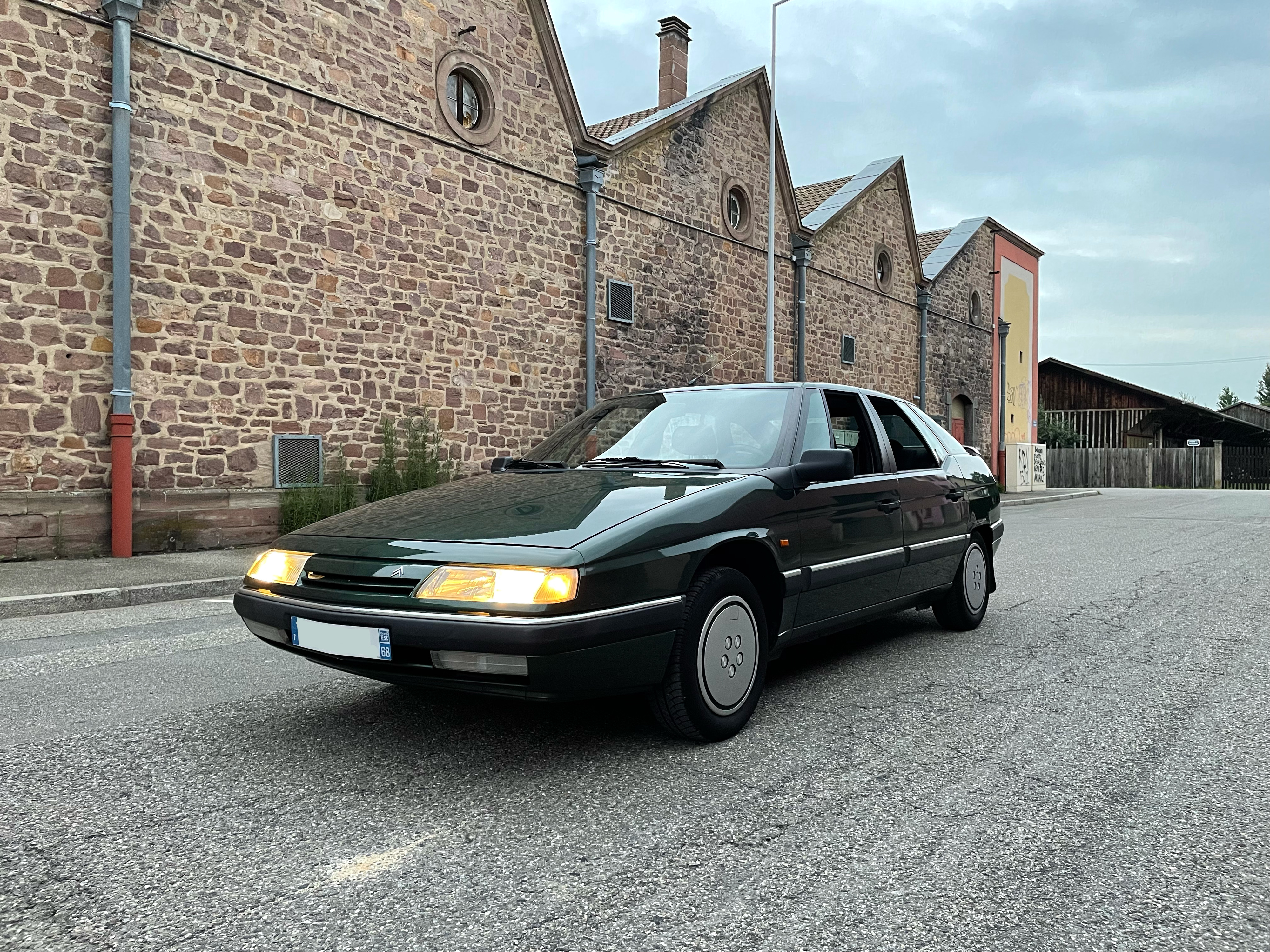 Caisse + Pièces Peugeot 405 Phase1 et Phase 2 - Équipement auto