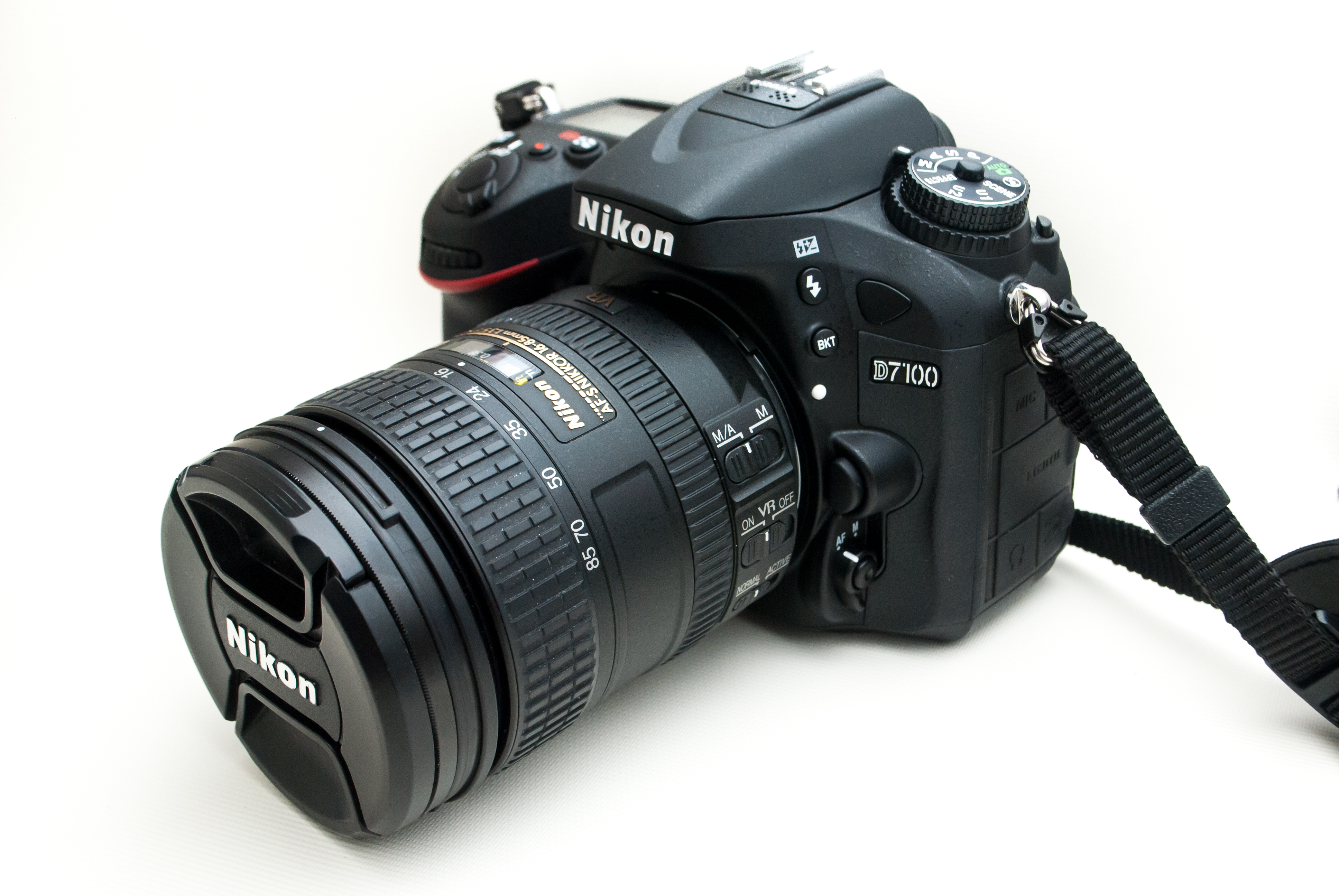 Nikon D7100 16-85mm VR kit
