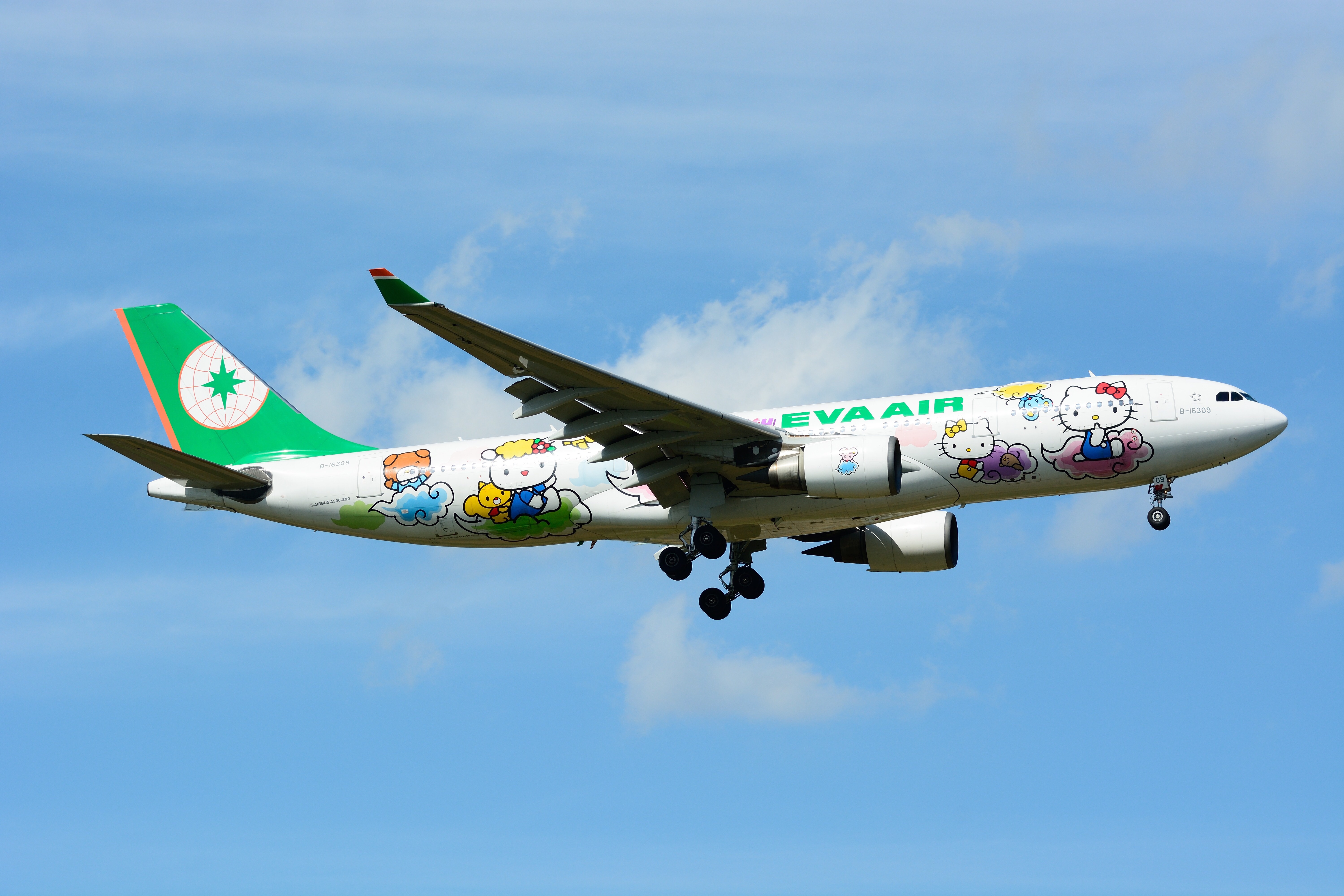 eva air hello kitty a330