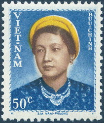 Nguyễn Hữu Thị Lan, người con gái thường dân được nạp phi, lấy vua Bảo Đại, và tấn phong làm Nam Phương Hoàng hậu