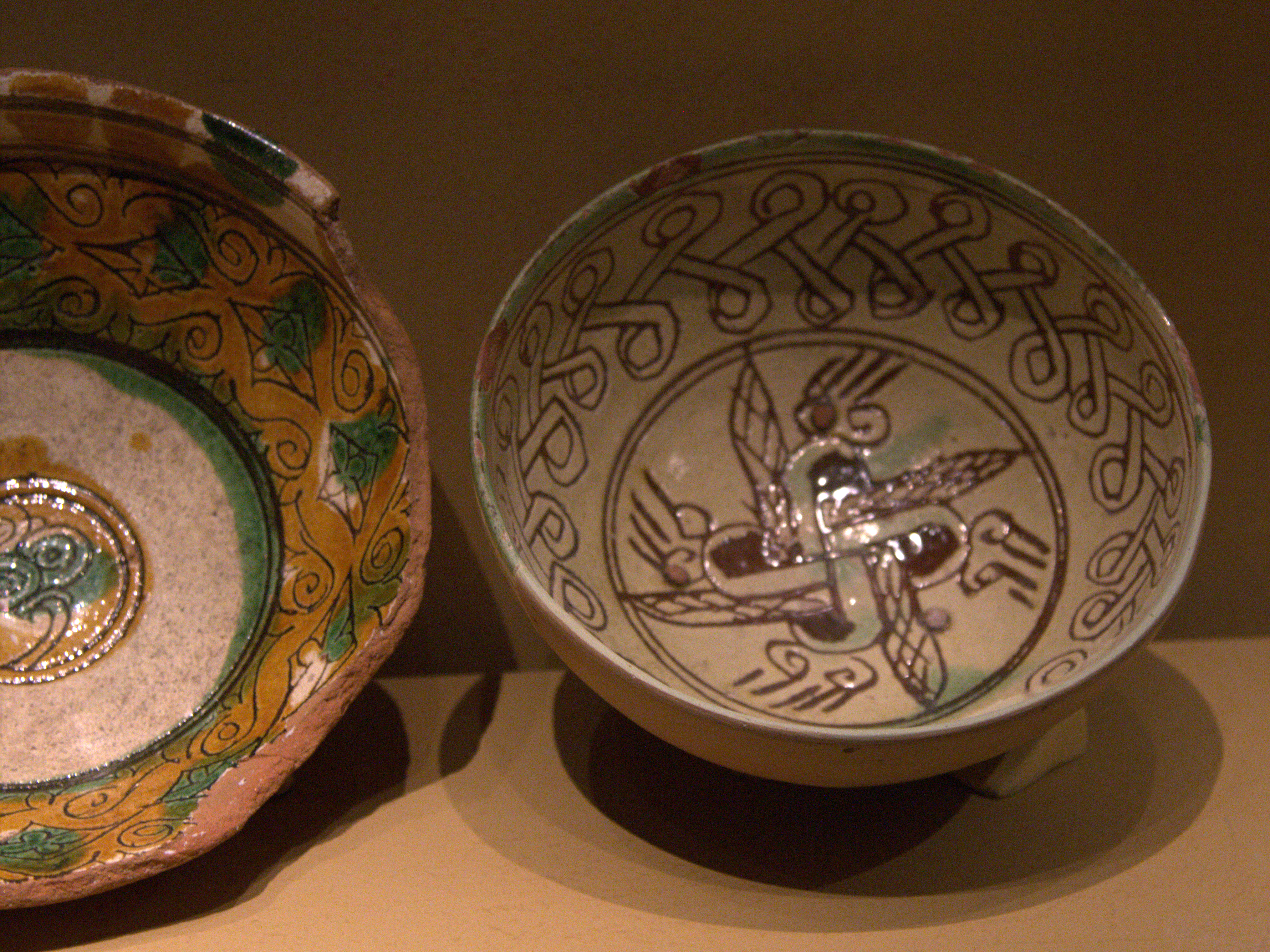 File:Glazes ceramics, sgraffito and painted decoration, 12th