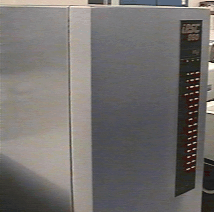 File:Intel iPSC 860 32-node parallel computer front panel.gif