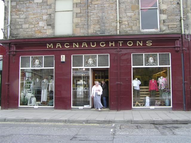 File:Macnaughtons, Pitlochry - geograph.org.uk - 1285126.jpg