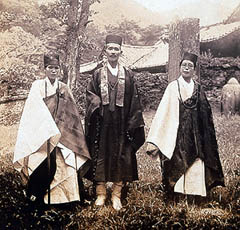 In a monastery on Inwangsan Mountain (1944) Na Hye-seok, in Monastery Inwangsan Mt.jpg