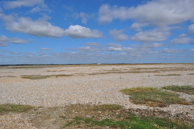 File:Orfordness Shingle - geograph.org.uk - 2600937.jpg