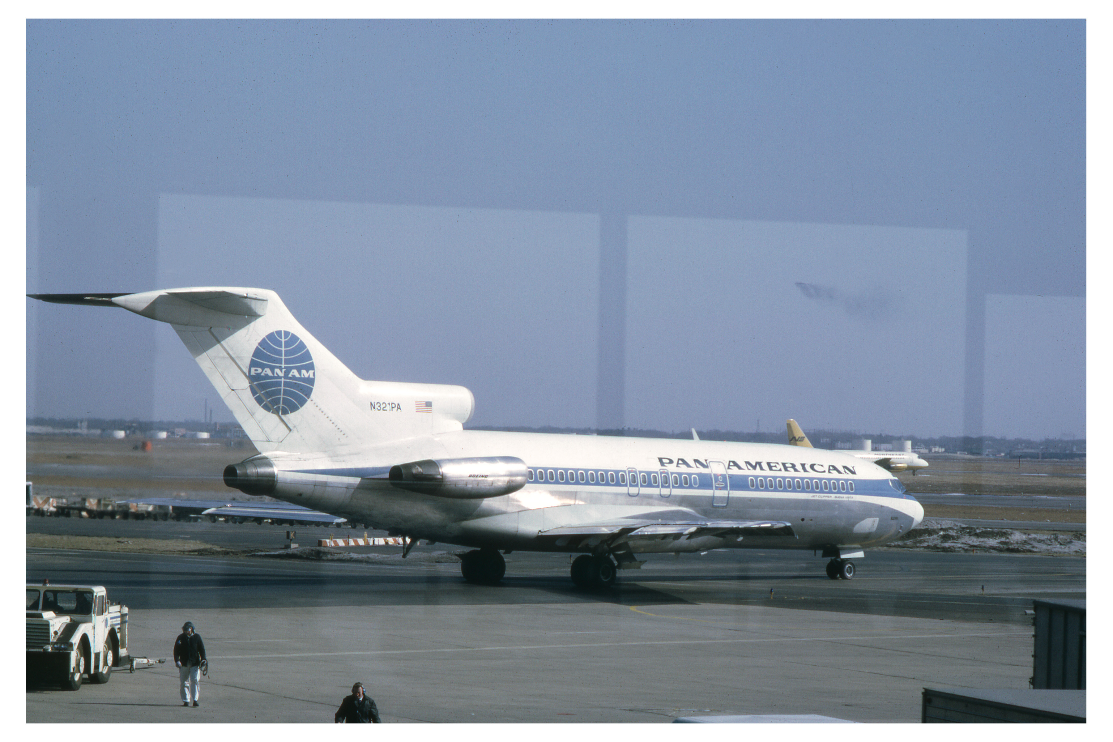 File:Pan Am 727 (6060659026).jpg - Wikimedia Commons