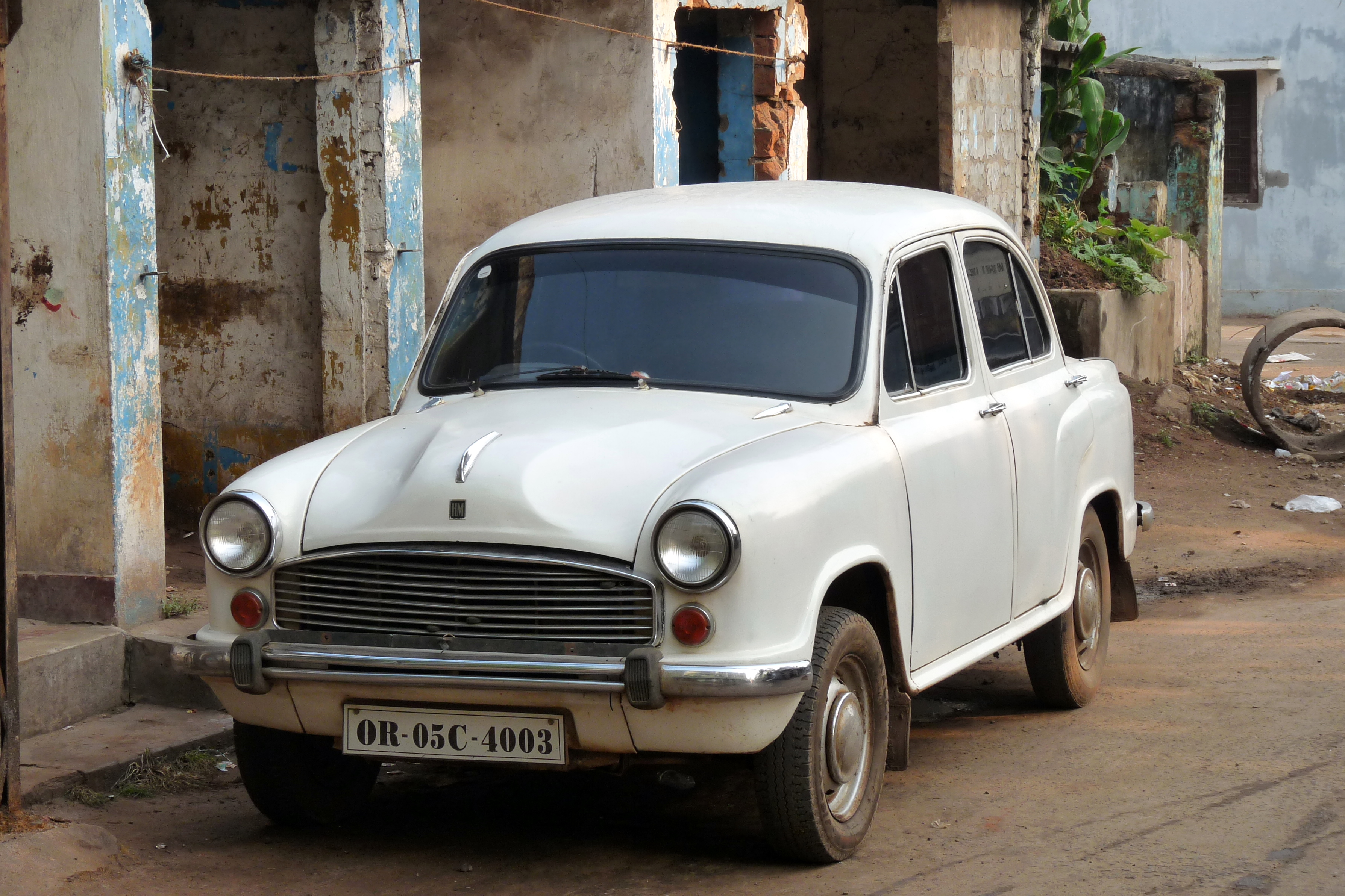 Hindustan Ambassador - Wikipedia