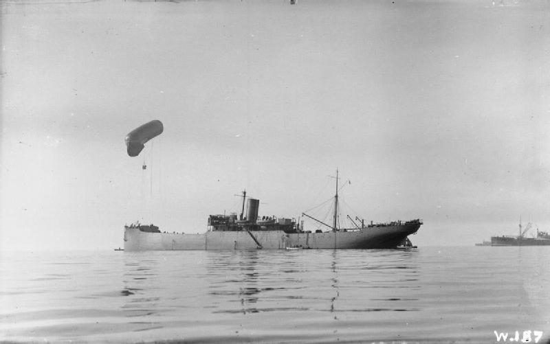 File:SP000515HMSCanningWithBalloonAloftSalonikaNovember1915.jpg