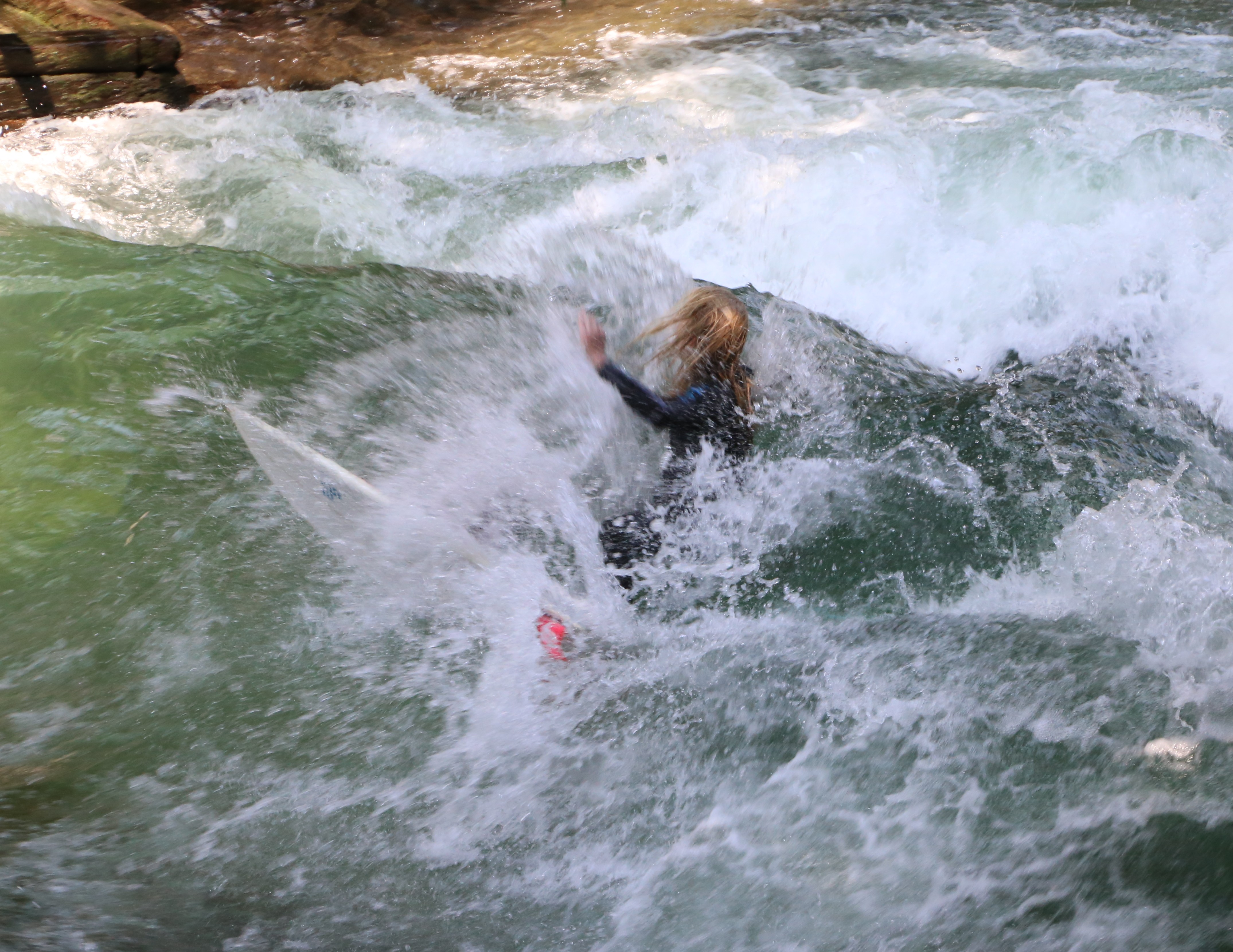 File Surfing Eisbach Englischer Garten Muenchen 5 Jpg Wikimedia