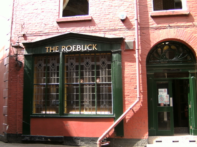 File:The Roebuck - geograph.org.uk - 2010061.jpg