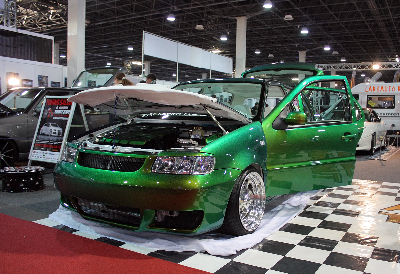 Tuning file. Автосалоны тюнинг в Москве. Tuning show Ltd. JNS авто. CCS Spring show 2009.