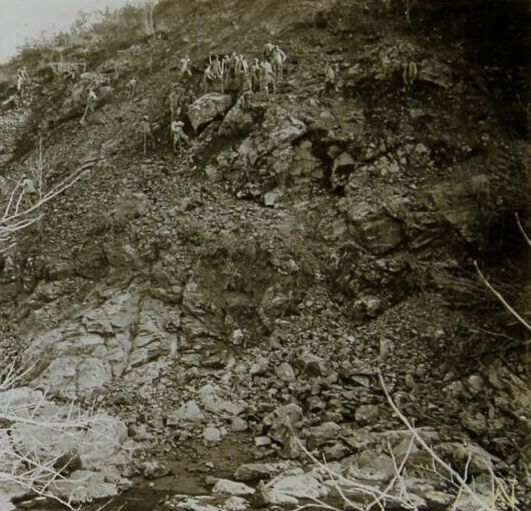 File:(06) - 20 Mars 1918 - Grèce Macédoine - Vallée de la Kodza - Voie de 60 - Arbre-Noir Bifur - Attaque du 'un eperon (cropped).jpg