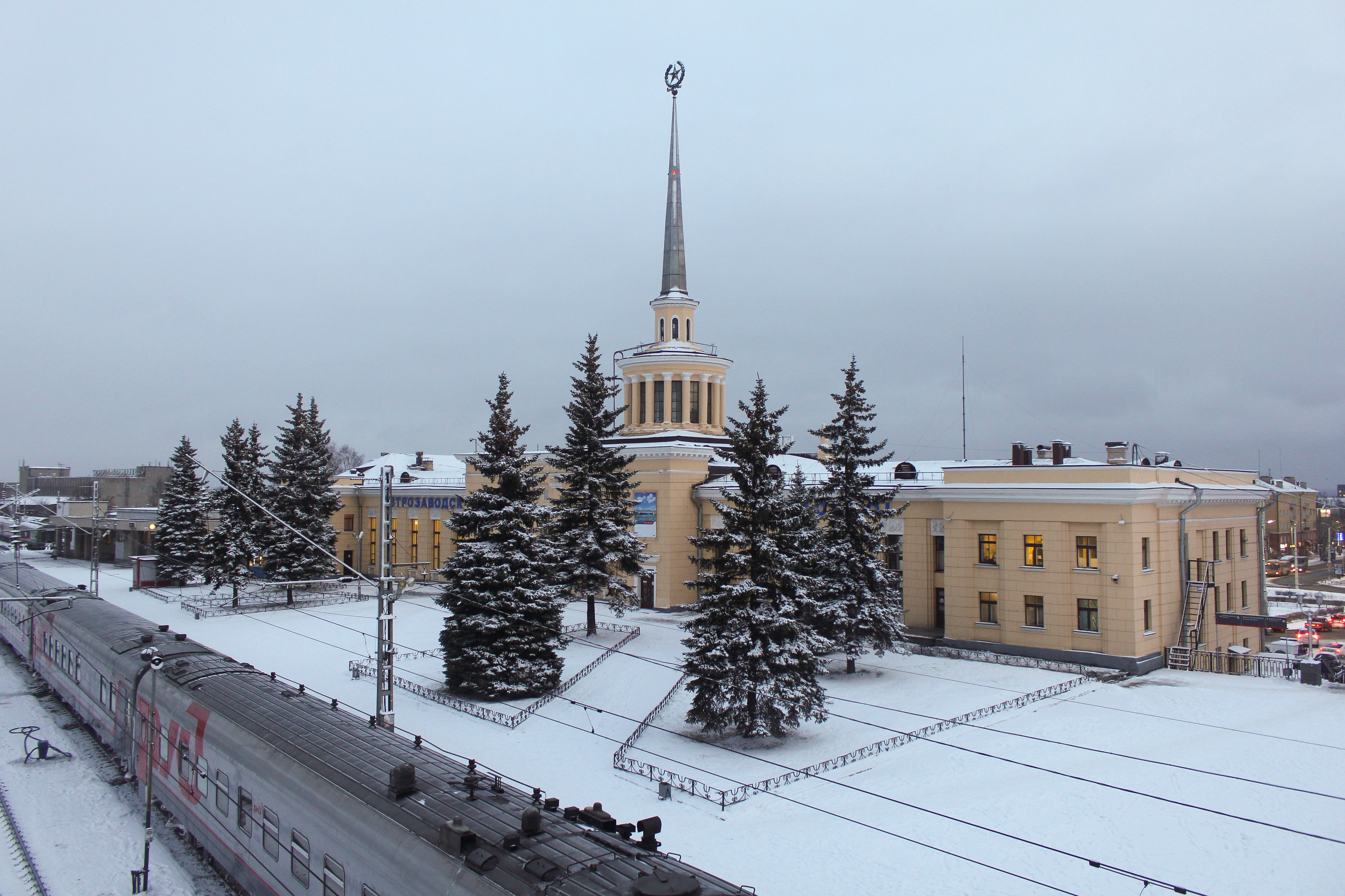 Новое птз. Вокзал Петрозаводск. Карелия Петрозаводск вокзал. Ж/Д вокзал Петрозаводск. Петрозаводск вокзал зима.