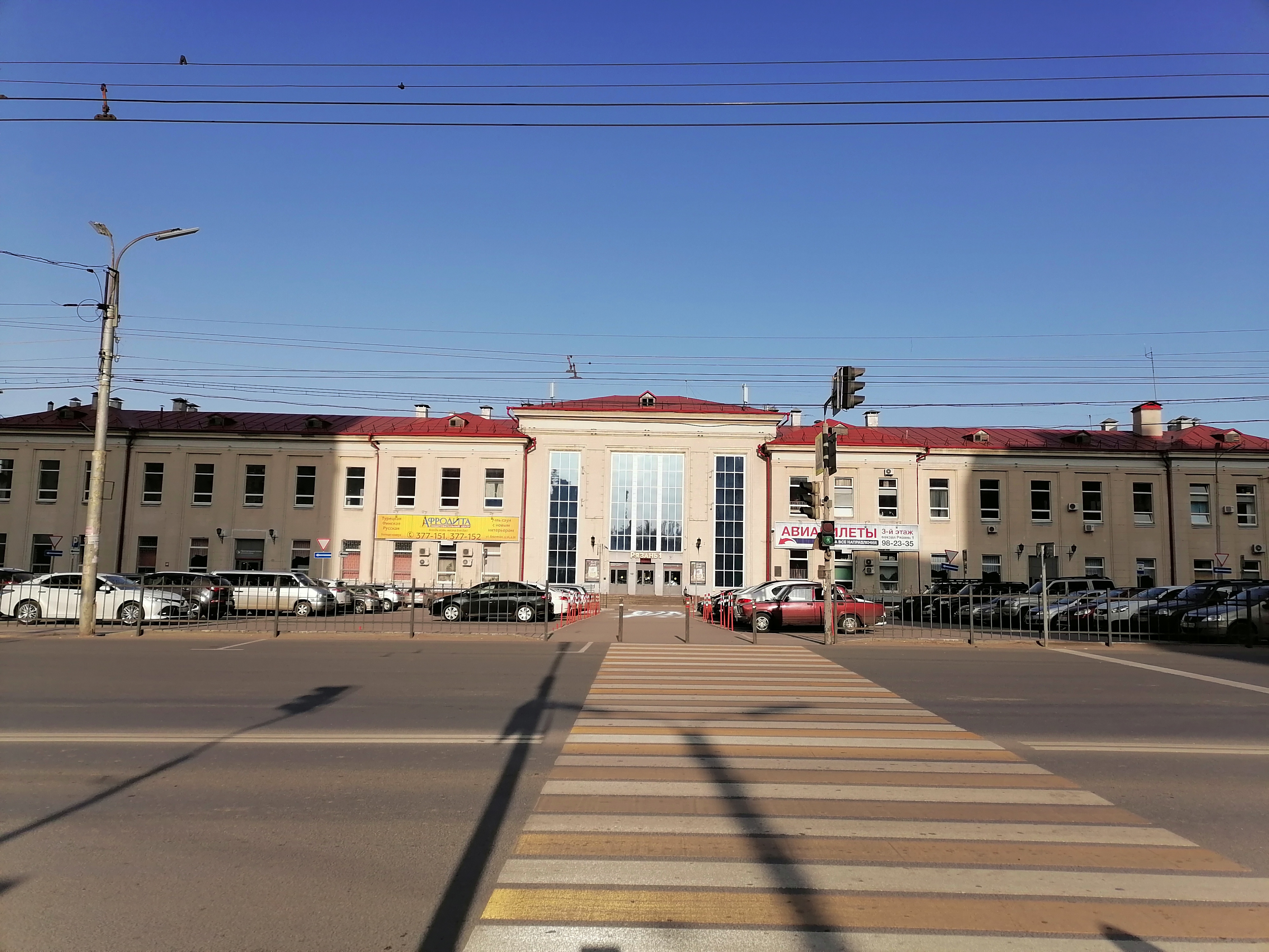 Ж д 1. Пешеходная зона Челюскинцев. Пешеходная зона площадь Победы. Платная ли стоянка на вокзале Рязань 1. Рязань площадь Победы пешеходная зона.