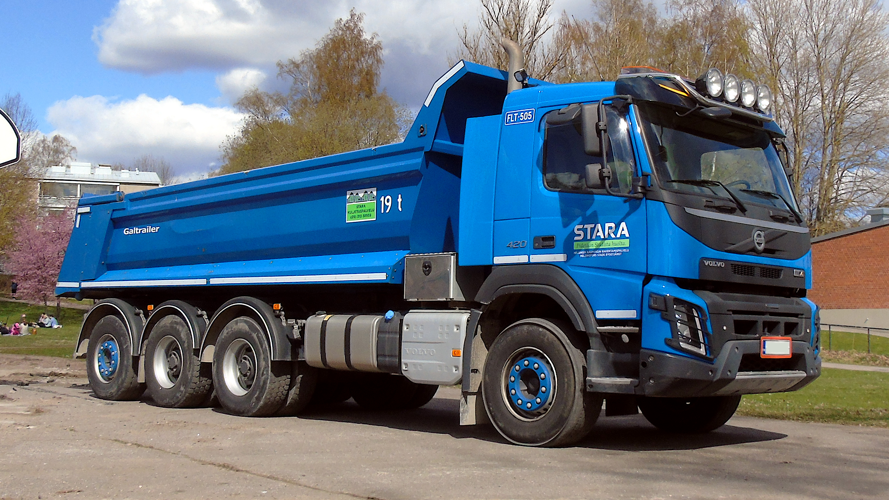 File:Volvo FMX 420 Tipper.jpg - Wikimedia Commons