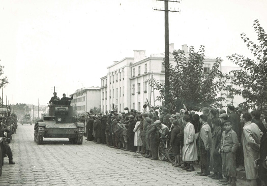 28 сентября 1939 года. File:Bieraście, Bulvarny, vajavodzki. Берасьце, бульварны, ваяводзкі (22.09.1939).