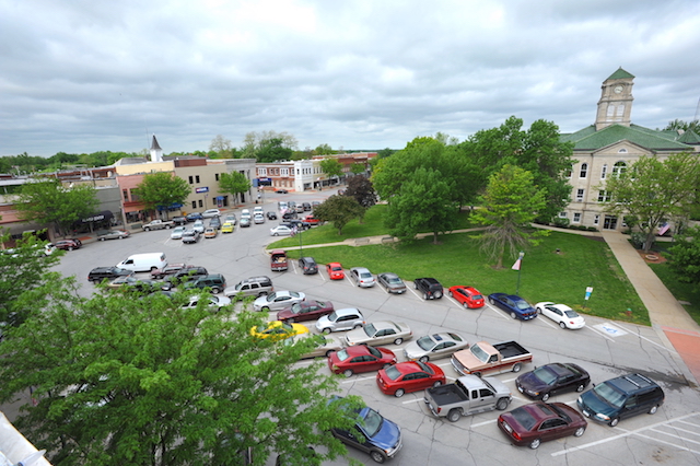 File:Centerville Square.jpg