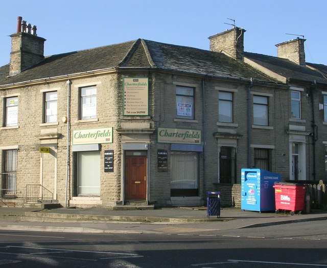 File:Charterfields - Bradford Road - geograph.org.uk - 1716757.jpg