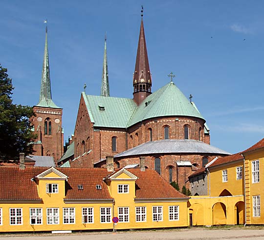 Roskilde Domkirke set fra bispegården