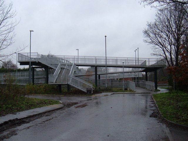 File:Footbridge (and Cycleway) over A63 - geograph.org.uk - 1604683.jpg